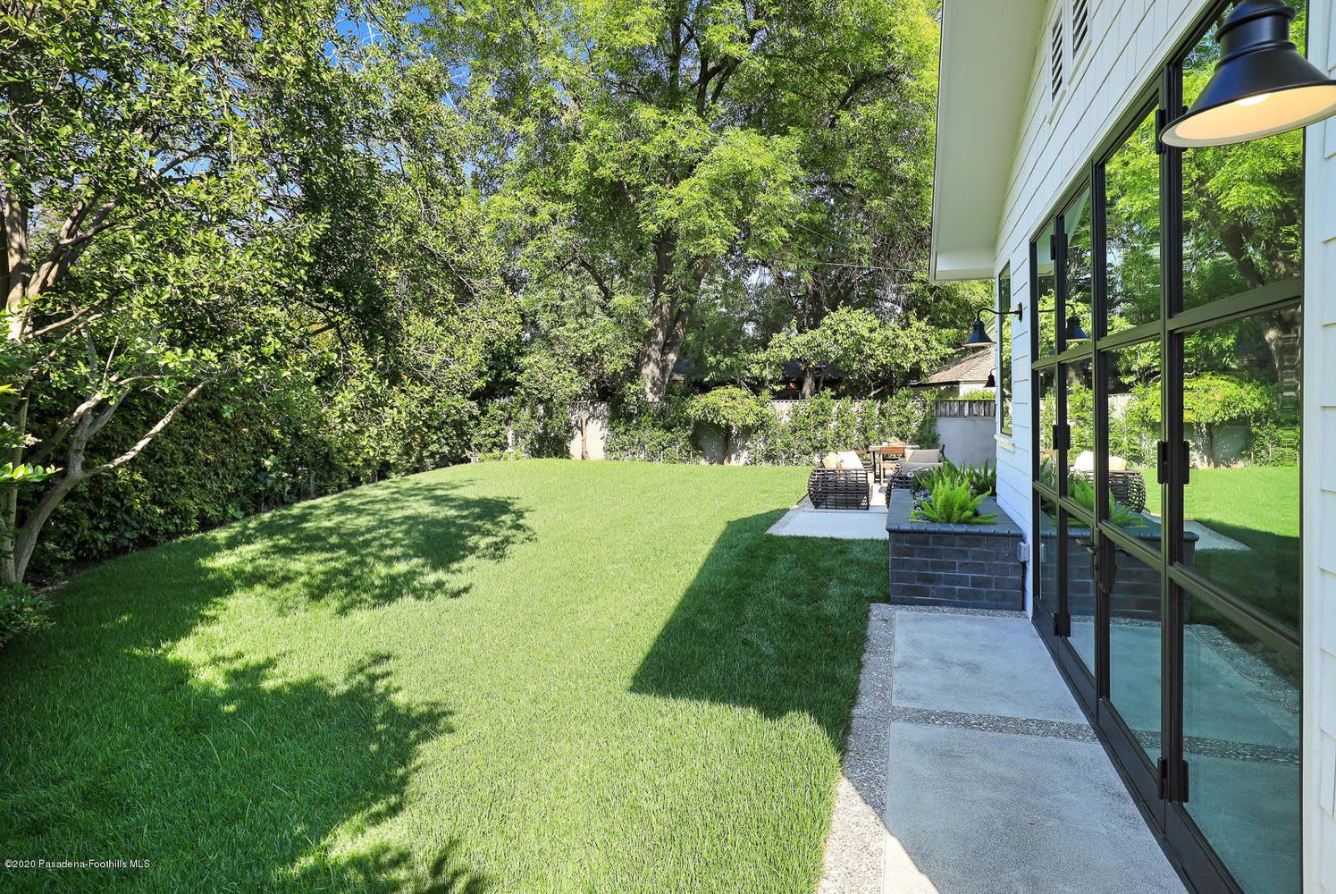 217 Lamour Dr
