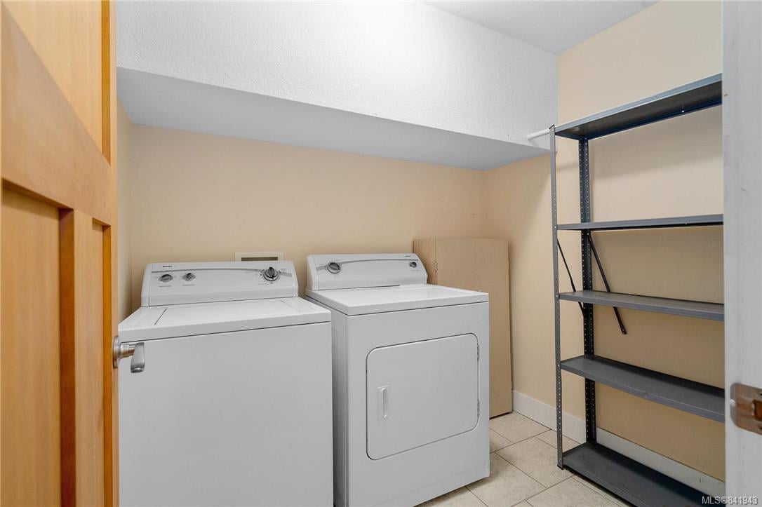 2346 Rozon Rd, Mill Bay