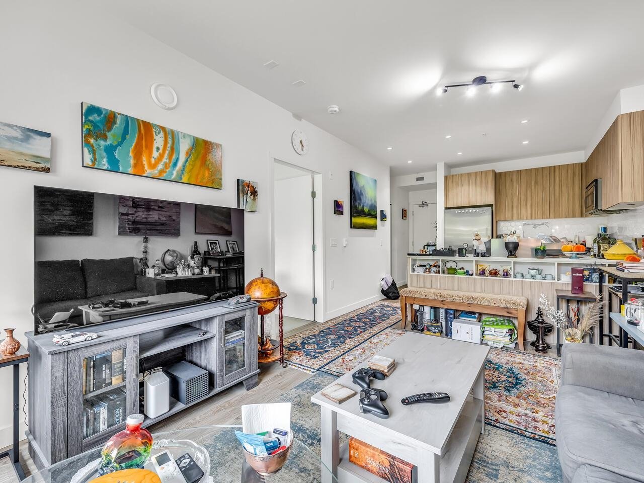 410-1061 Marine Dr