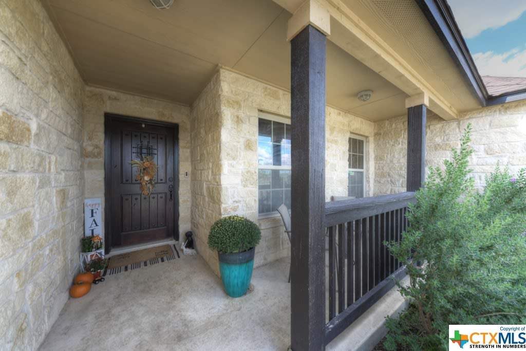 4215 Lucas Rd