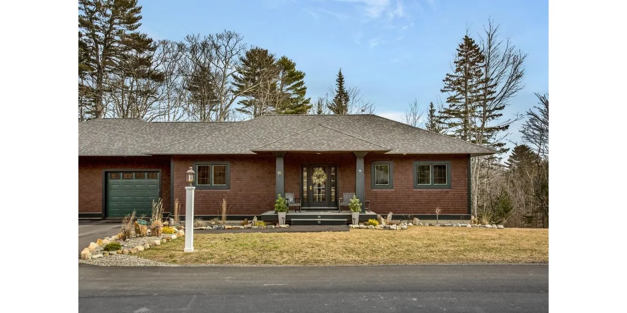 Home for Sale – 21 Eagle Point Road, Unit 15, Lincolnville, ME – $439,000