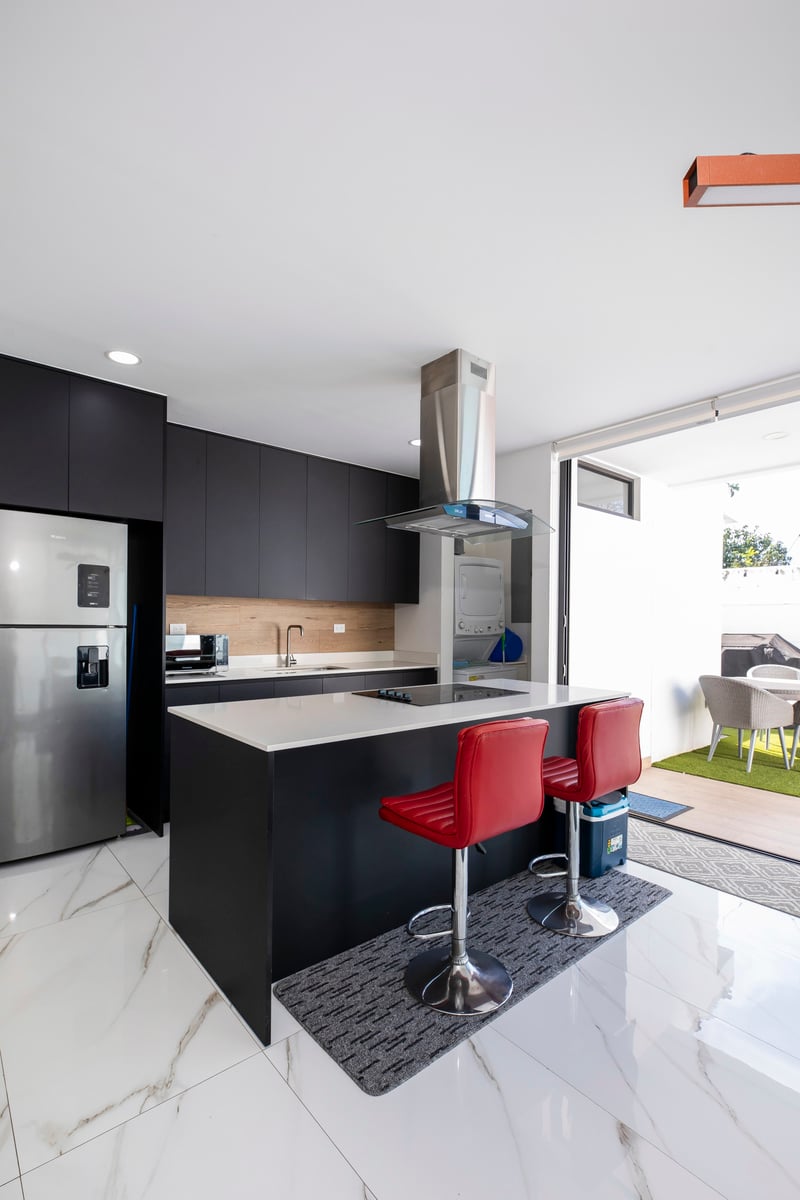 Private Pool Turnkey Condo, Santa Ana, San Jose