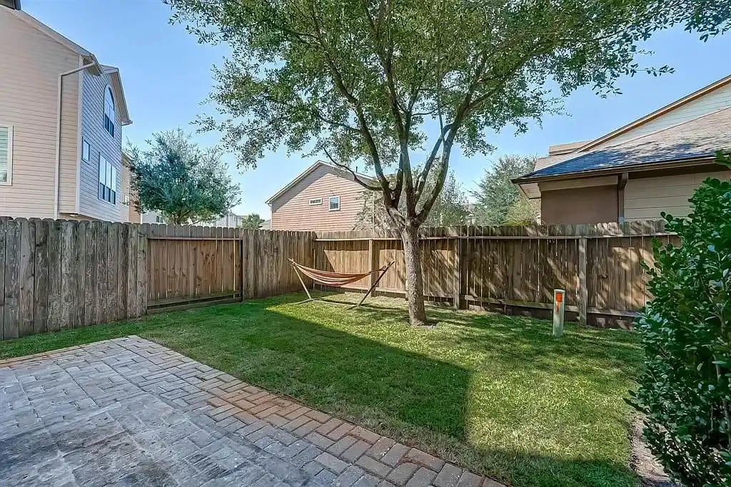 3216 Clearview Cir