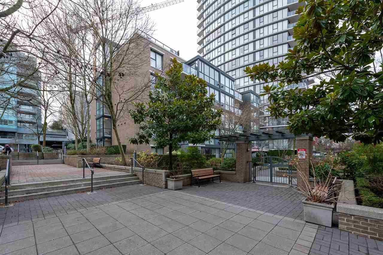 1302-1483 W 7th Ave