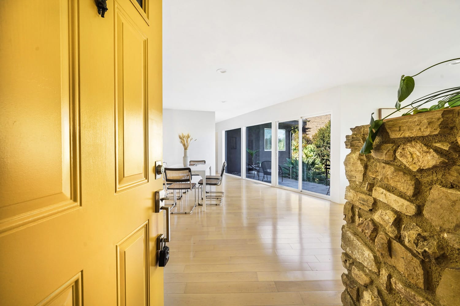 Breathtaking Mid-Century Nature Retreat in Los Feliz
