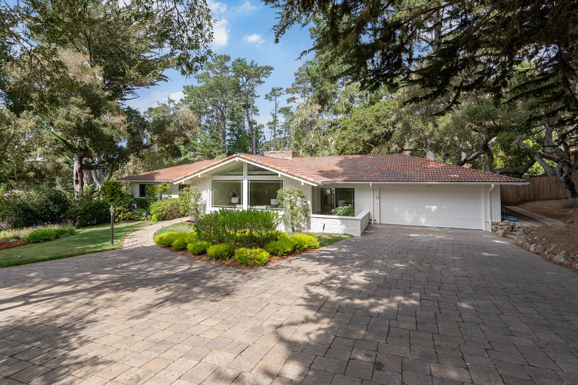 Pebble Beach Haven - 2806 Forest Lodge Road