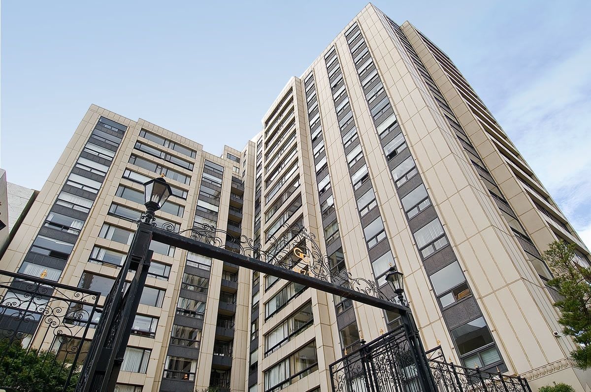 the-gramercy-towers-1177-california-st-photo.jpg
