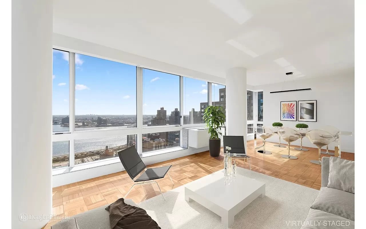 215 East 96th Street Unit: 33B