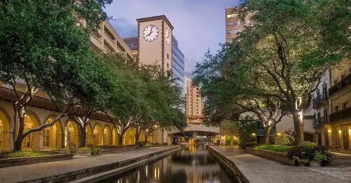 Las Colinas, Irving