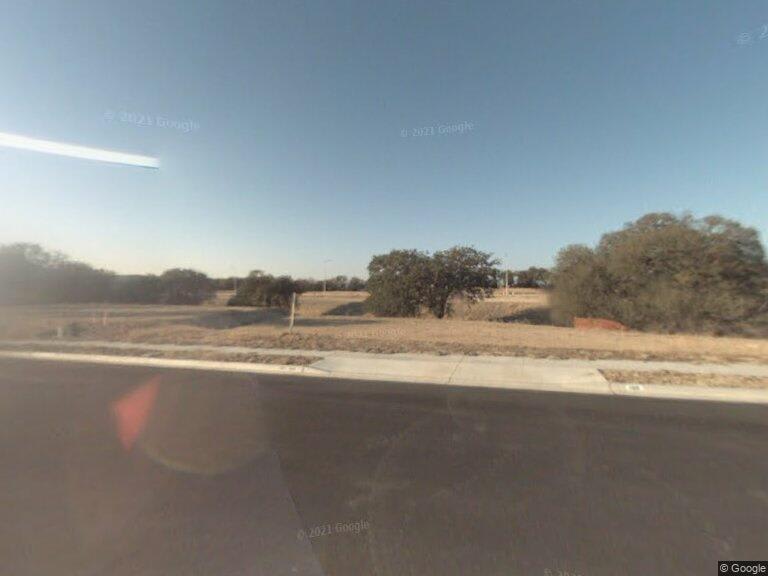 205 Victoria Ct