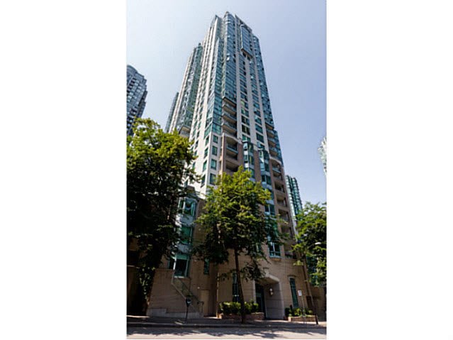 1306-1238 Melville St