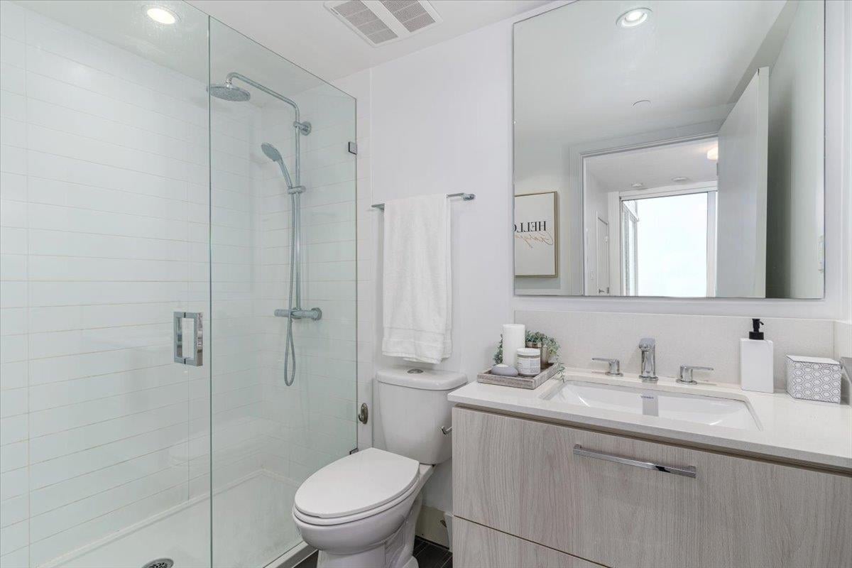 1402-680 Seylynn Cres