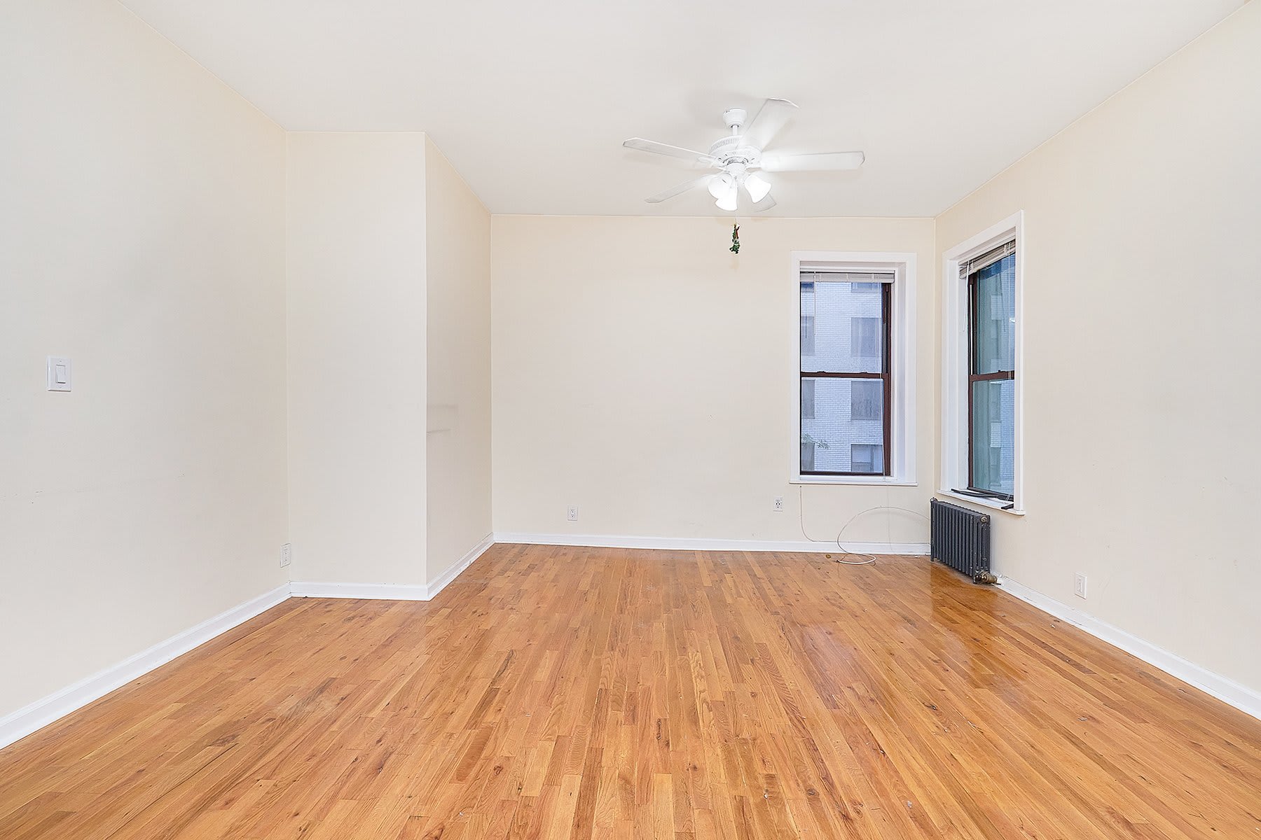 300 E 69th St, Unit 3E