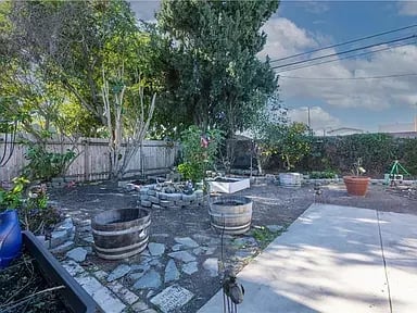 2313 Stearnlee Ave