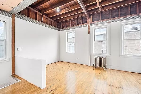 56-72 Melvina Place Unit 2