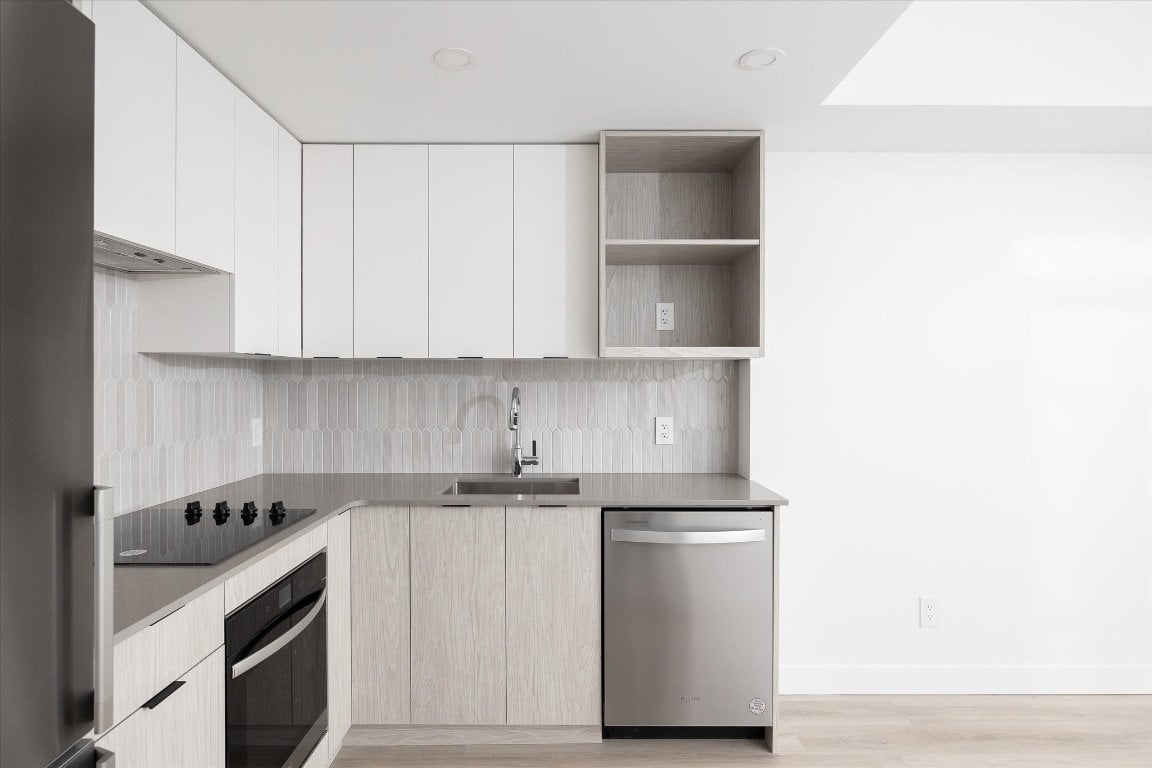 1403-1488 Bertram St