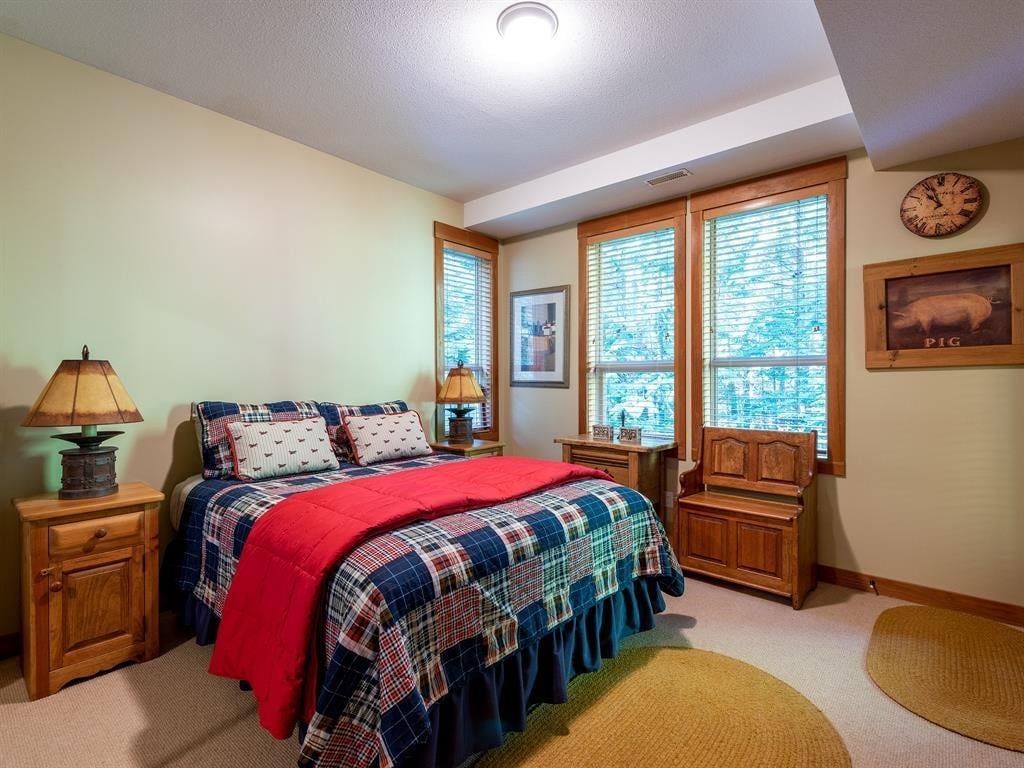 1-4668 Blackcomb Wy
