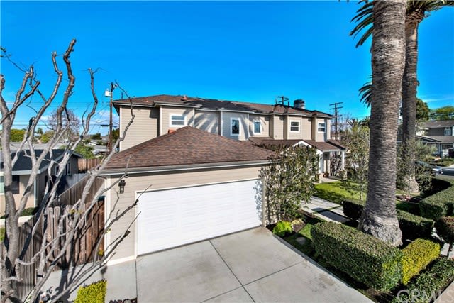 296 E Bay, Costa Mesa