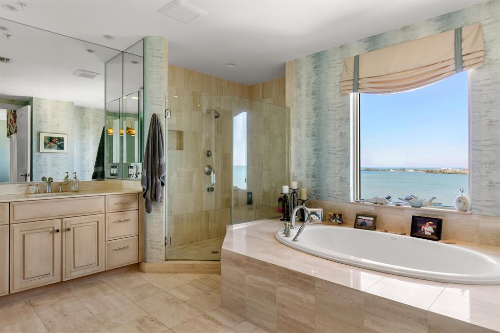 1111 RITZ CARLTON DRIVE Unit: 1701