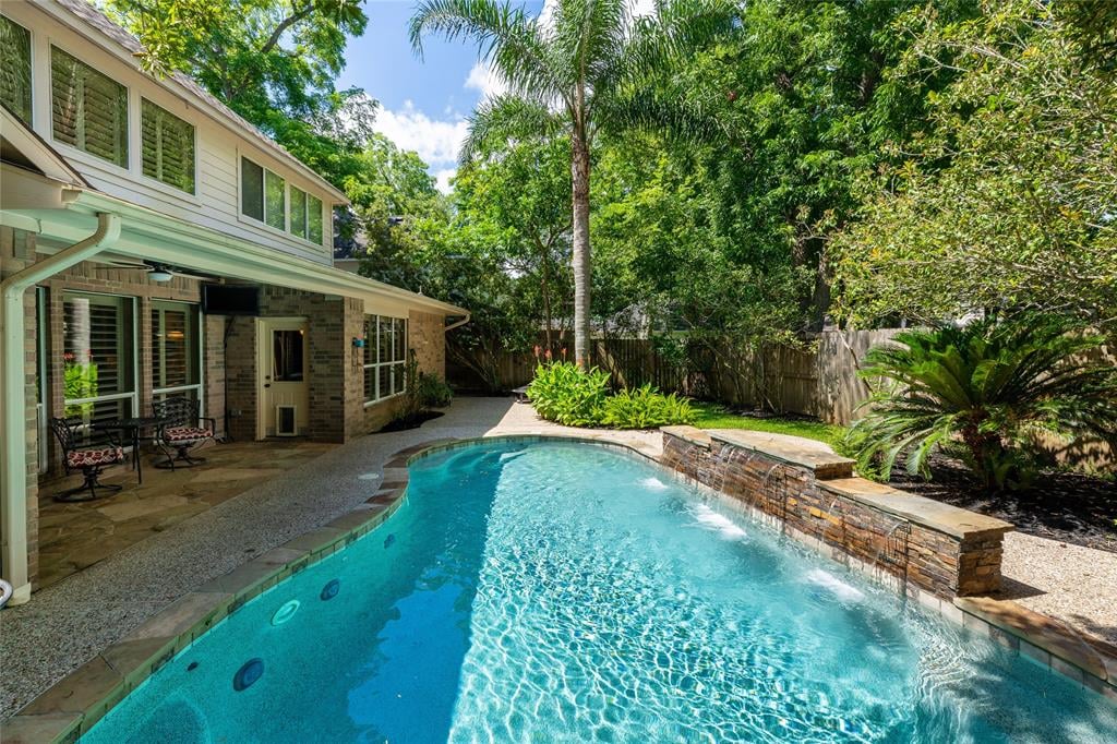 3411 Edmonson Court 
