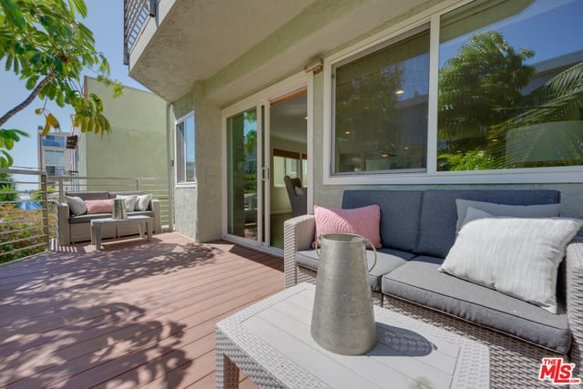 27 Ironsides Street, Unit A  Marina del Rey, CA 90292