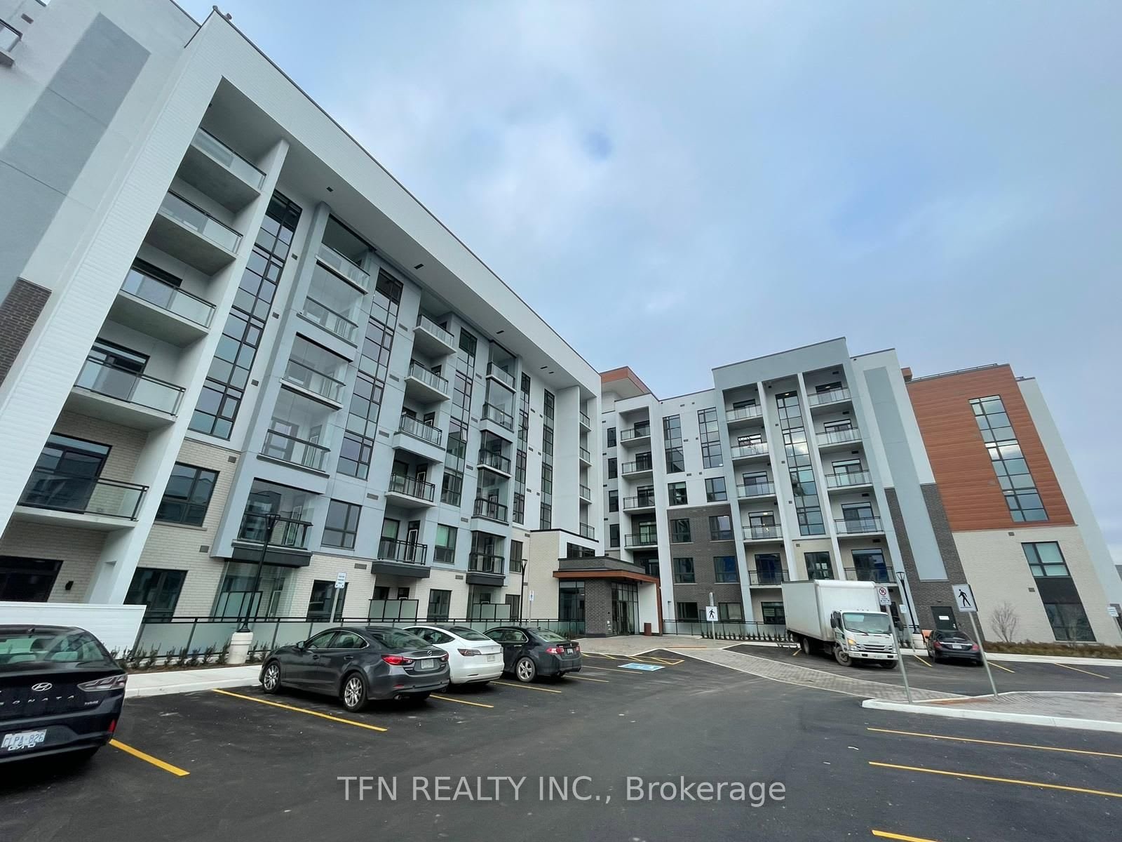 460 Gordon Krantz Ave Unit: 303