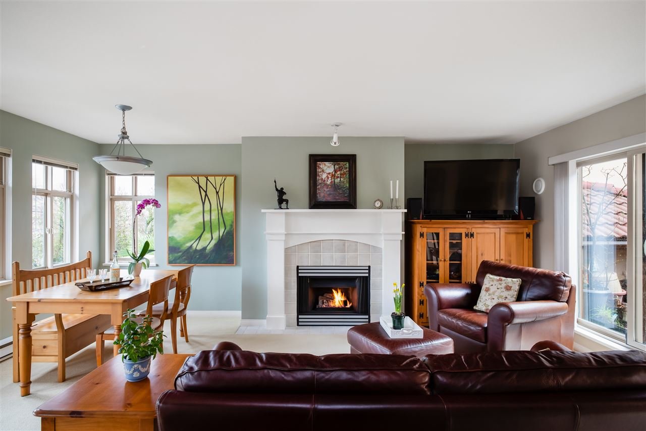 27-3036 W 4th Ave