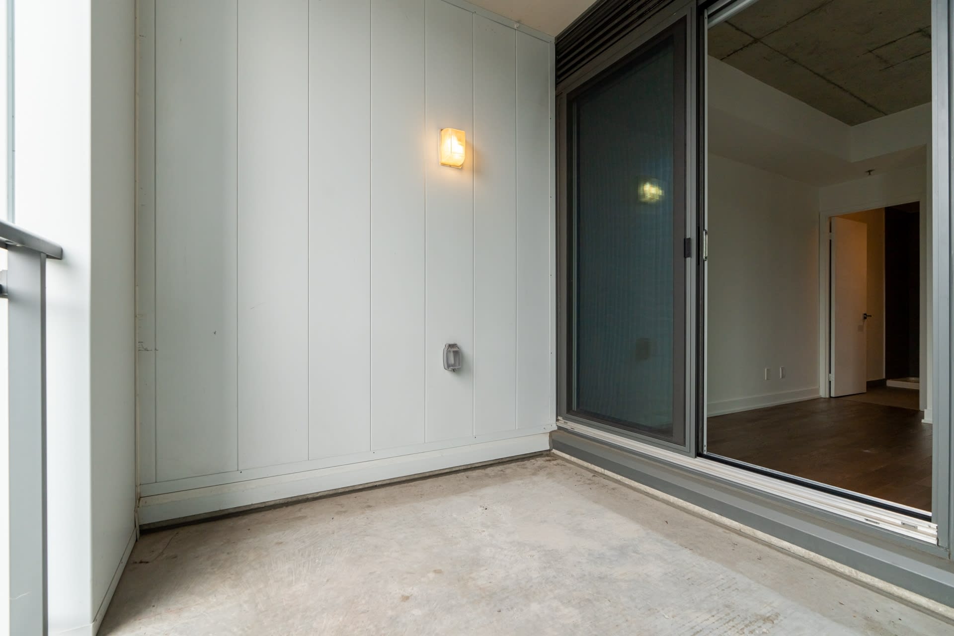 Fabulous 2 Bedroom, 2 Bath Suite