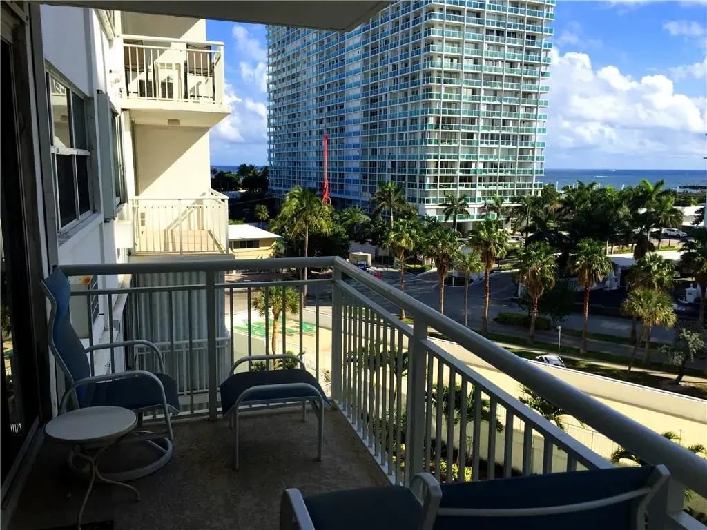 1920 S Ocean Drive, #605 