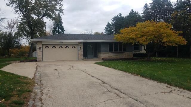 3910 S Elm Dr