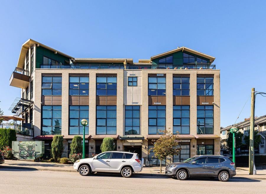 405-3255 Smith Ave