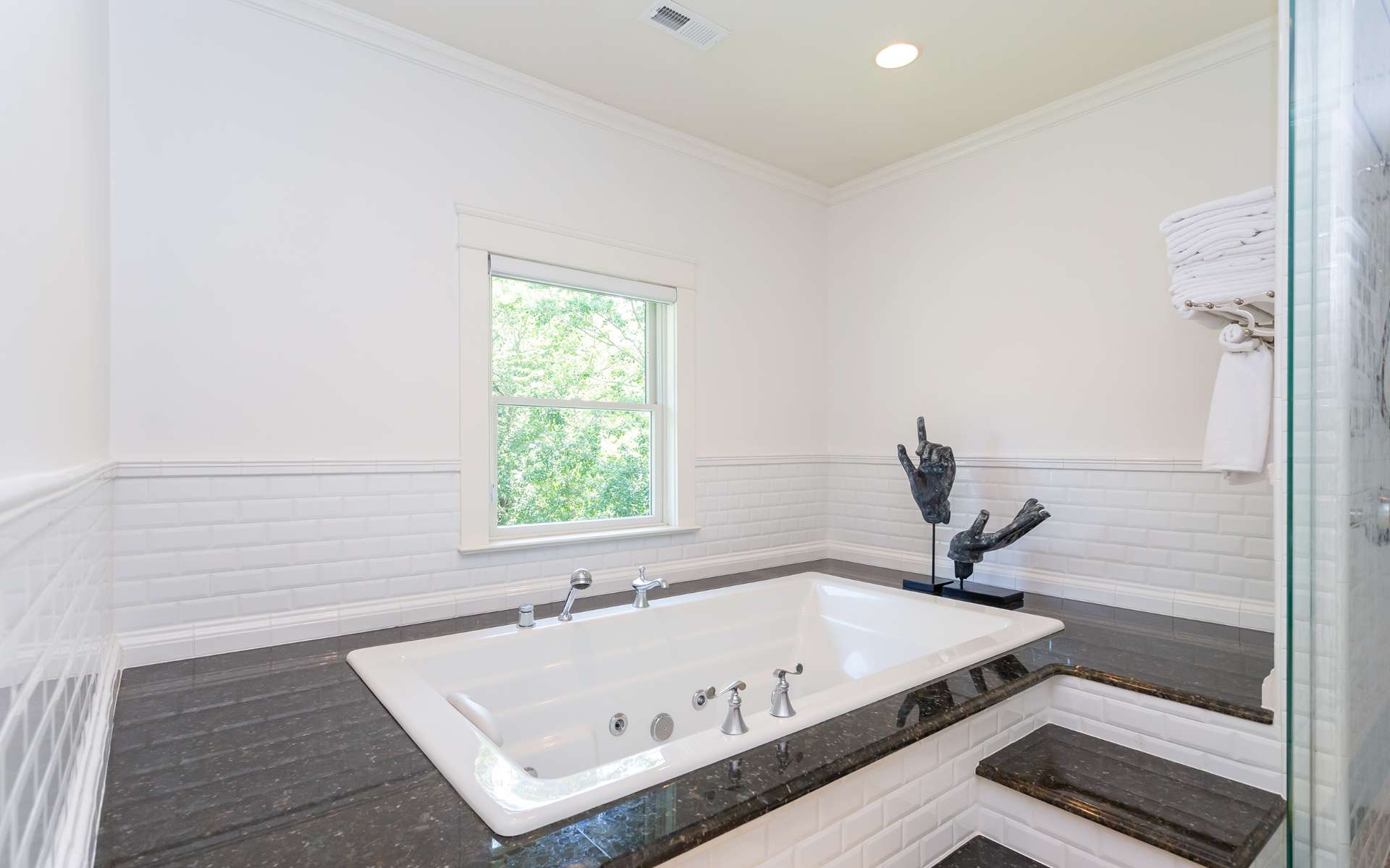 100 Arlen Park Dr