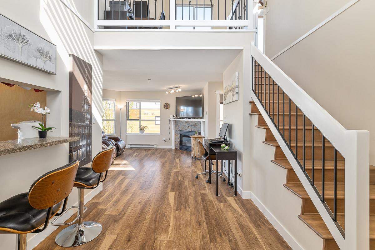 406-2285 Pitt River Rd