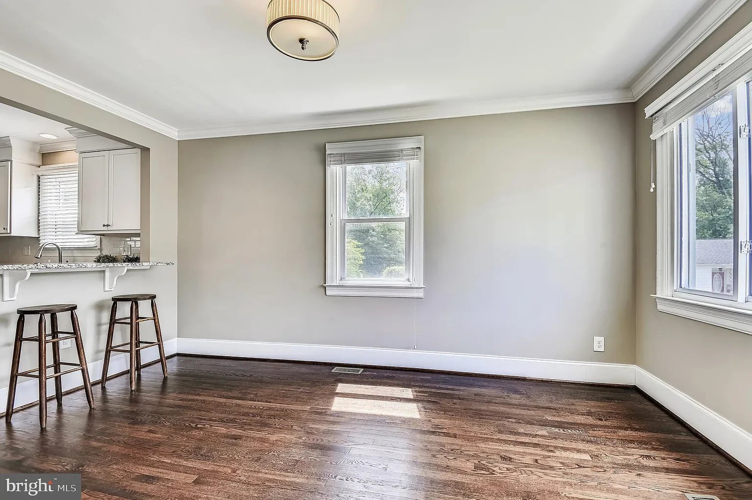 1111 VERNON AVENUE