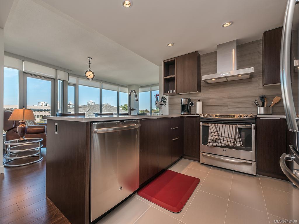 507-646 Michigan St