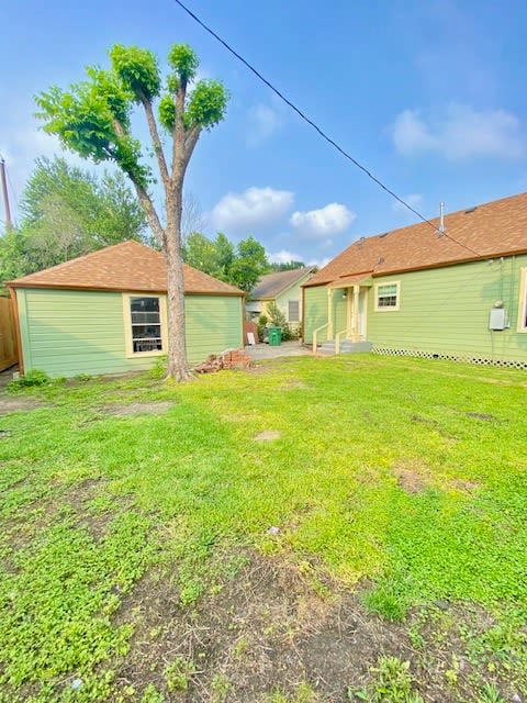 2030 Palo Alto St 