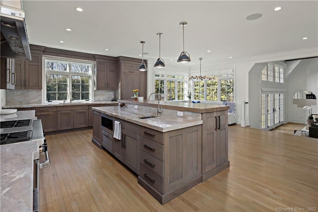 11 Charcoal Hill Rd