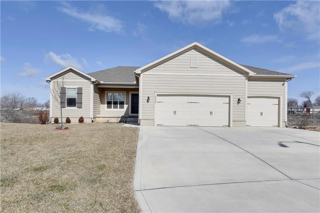 16905 Meadow Creek Circle