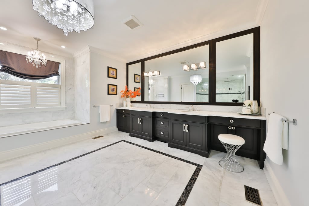 2015 Elmhurst Avenue, Oakville