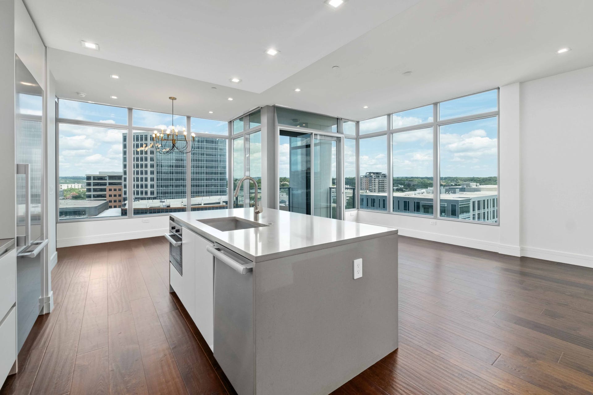 501 West Ave #1004