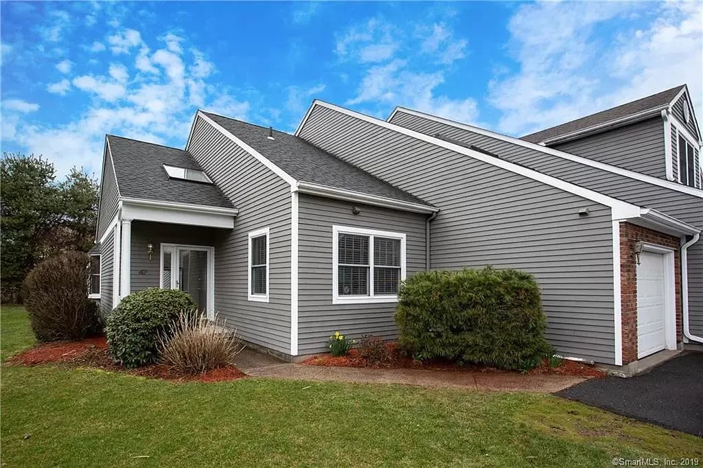 1325 Farmington Ave, Unit 47
