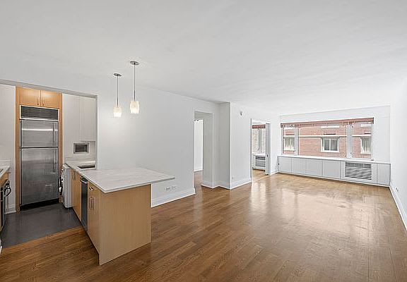 211 E 51st Street Unit: 5A