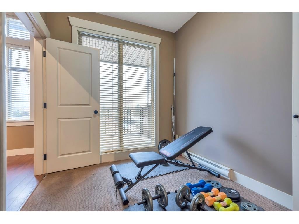 409-45893 Chesterfield Ave