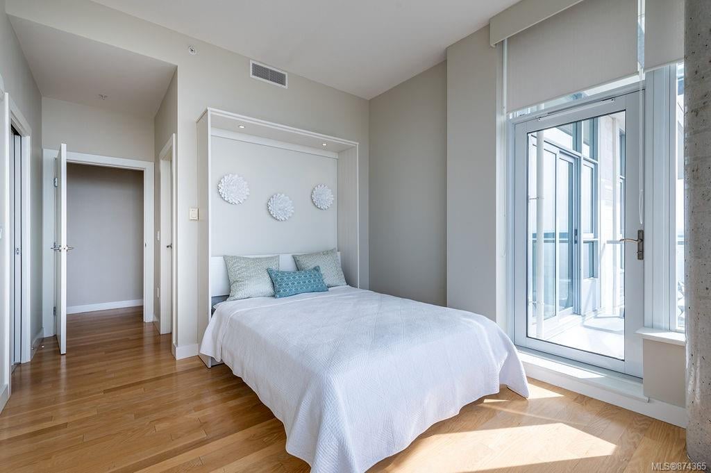 709-9809 Seaport Pl