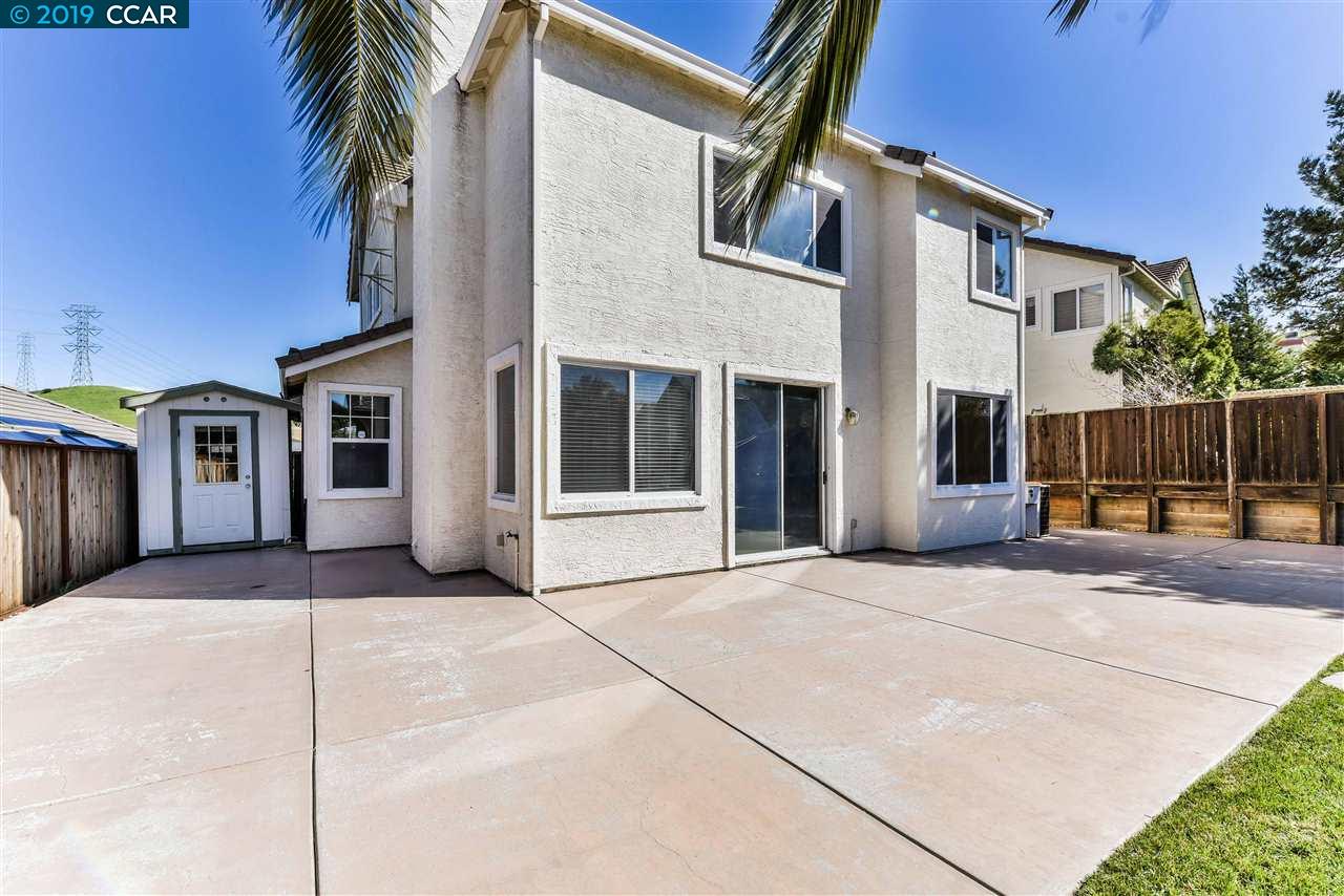 2317 Woodhill Dr