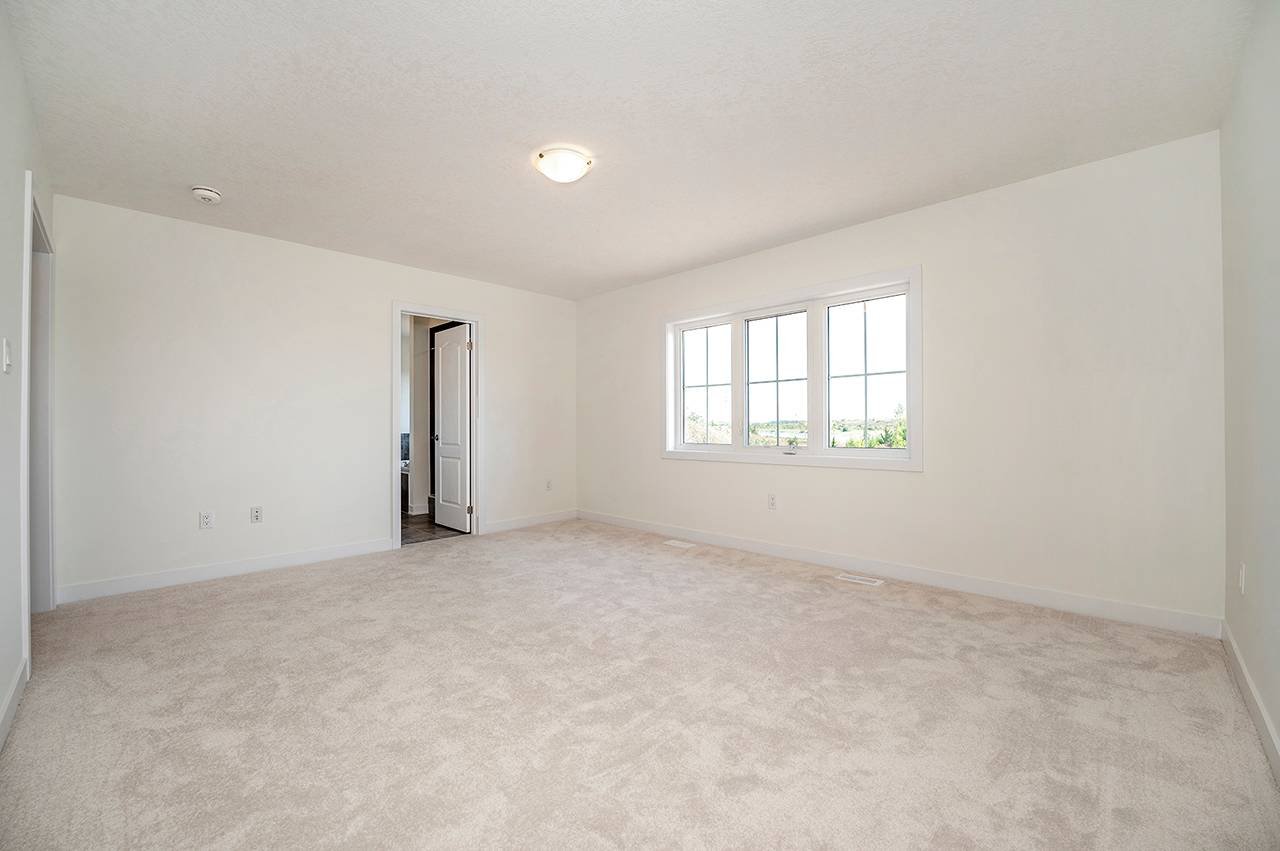 194 Aviron Cres