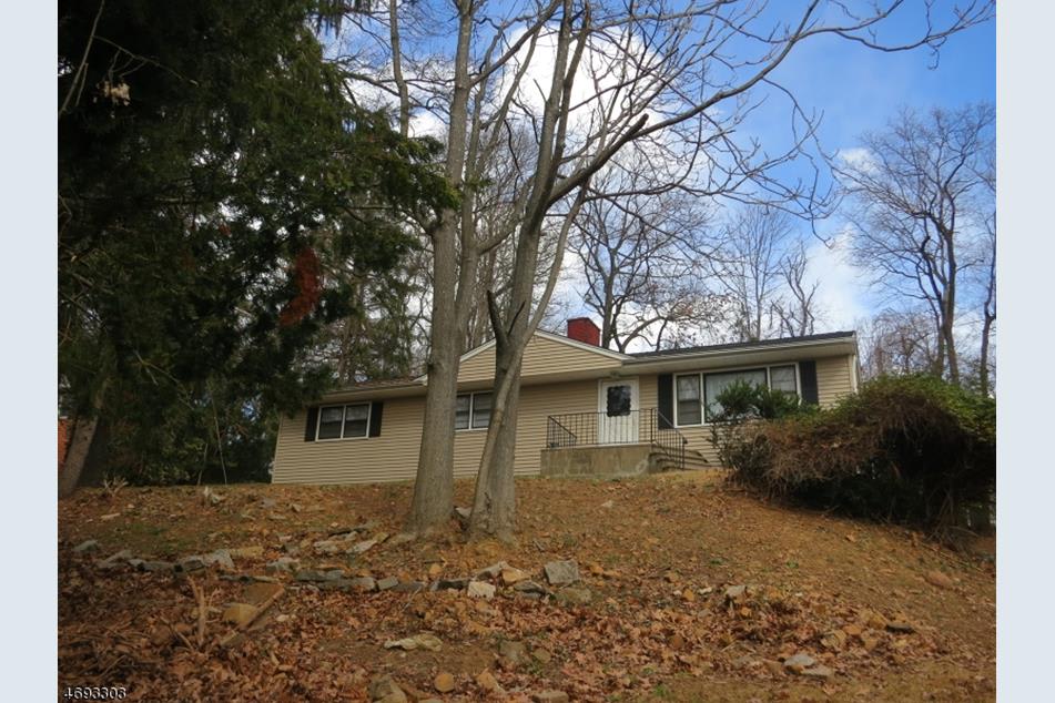 374 Warrenville Rd