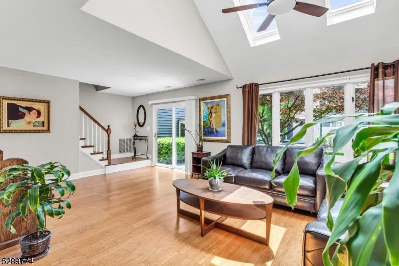 52 Village Dr