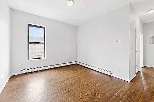 426 Bainbridge St. 1L