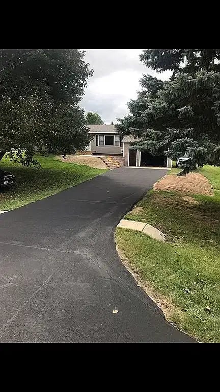 926 Valley View Dr